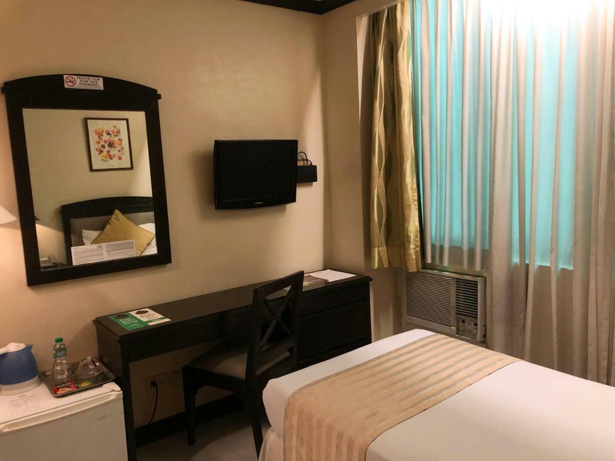 Tower Inn Makati Business Hotel Makati City Екстериор снимка